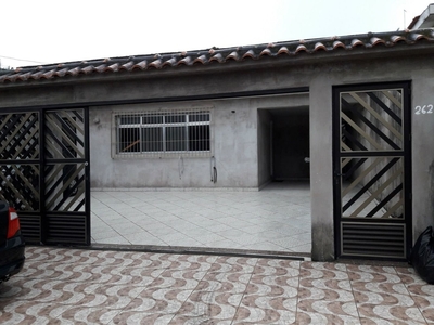 Casa em Vila Caiçara, Praia Grande/SP de 142m² 3 quartos à venda por R$ 599.000,00