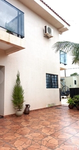 Casa em Califórnia, Londrina/PR de 170m² 3 quartos à venda por R$ 649.000,00
