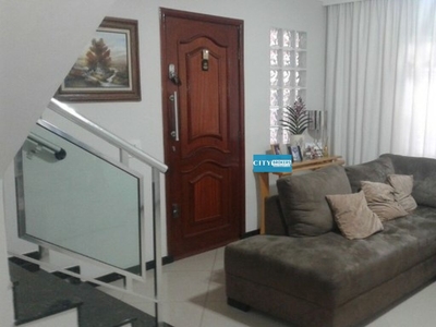 Casa em Camargos, Guarulhos/SP de 250m² 4 quartos à venda por R$ 919.000,00 ou para locação R$ 4.730,00/