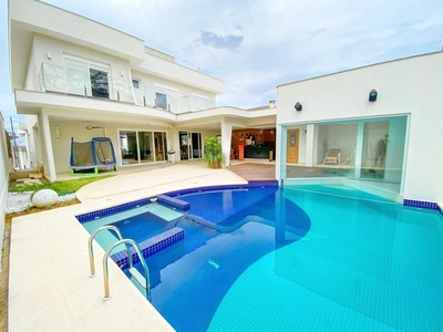 Casa em Camboinhas, Niterói/RJ de 697m² 5 quartos à venda por R$ 4.499.000,00