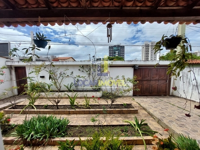 Casa em Candeias, Vitória da Conquista/BA de 200m² 3 quartos à venda por R$ 1.099.000,00