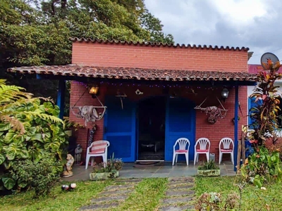 Casa em Cascatinha, Nova Friburgo/RJ de 150m² 3 quartos à venda por R$ 798.900,00