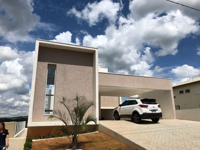 Casa em Centro, Bragança Paulista/SP de 300m² 3 quartos à venda por R$ 1.599.000,00