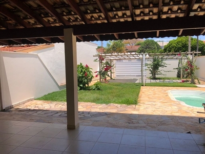 Casa em Centro, Jaguariúna/SP de 200m² 3 quartos à venda por R$ 624.000,00