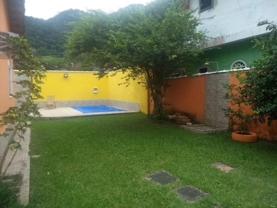 Casa em Centro, Macaé/RJ de 150m² 2 quartos à venda por R$ 240.500,00