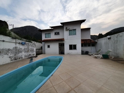 Casa em Centro, Maricá/RJ de 275m² 3 quartos à venda por R$ 859.000,00