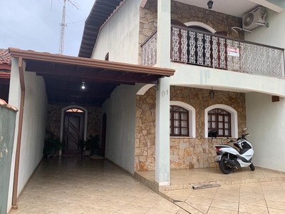 Casa em Centro, Santo Antônio de Posse/SP de 280m² 3 quartos à venda por R$ 549.000,00