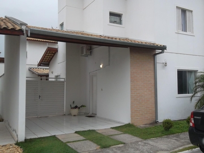 Casa em Centro, Taubaté/SP de 90m² 3 quartos à venda por R$ 375.000,00
