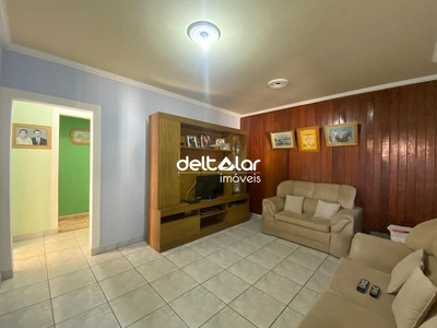 Casa em Céu Azul, Belo Horizonte/MG de 141m² 3 quartos à venda por R$ 469.000,00