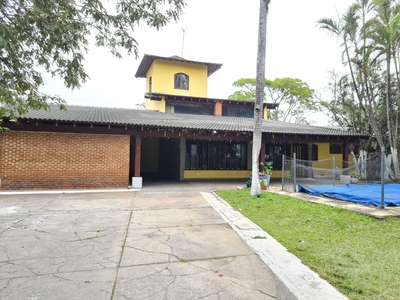 Casa em Chácara do Refúgio, Carapicuíba/SP de 400m² 4 quartos à venda por R$ 1.799.000,00