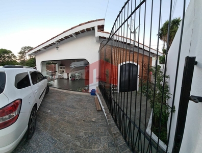 Casa em Chácaras Maringá, Atibaia/SP de 150m² 2 quartos à venda por R$ 649.000,00