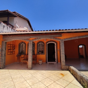 Casa em Cidade Jardim, Jacareí/SP de 195m² 3 quartos à venda por R$ 639.000,00