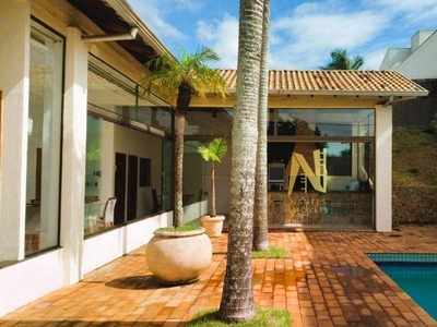 Casa em Colúmbia, Londrina/PR de 206m² 2 quartos à venda por R$ 689.000,00