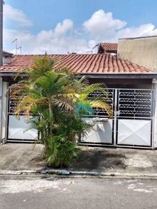 Casa em Conjunto Residencial Trinta e Um de Março, São José dos Campos/SP de 50m² 2 quartos à venda por R$ 394.000,00