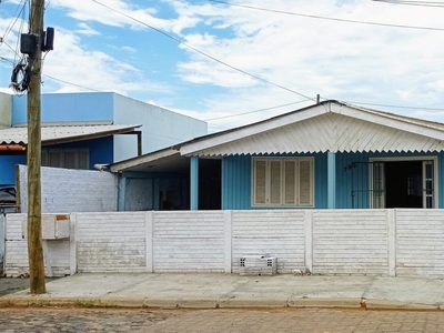 Casa em Curtume, Torres/RS de 70m² 2 quartos à venda por R$ 248.000,00