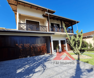 Casa em Guanabara, Joinville/SC de 210m² 3 quartos à venda por R$ 809.000,00