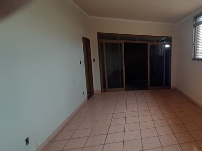 Casa em Independência, Ribeirão Preto/SP de 240m² 4 quartos à venda por R$ 379.000,00