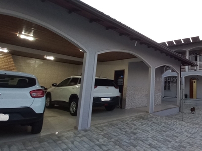 Casa em Ipiranga, São José/SC de 211m² 3 quartos à venda por R$ 709.000,00