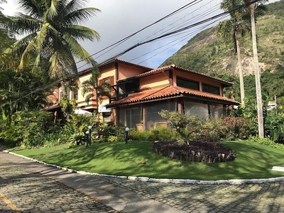 Casa em Itacoatiara, Niterói/RJ de 469m² 5 quartos à venda por R$ 2.499.000,00