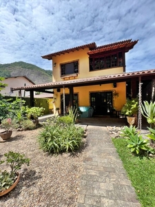 Casa em Itaipu, Niterói/RJ de 259m² 3 quartos à venda por R$ 989.000,00
