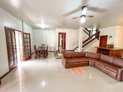 Casa em Itaipu, Niterói/RJ de 450m² 5 quartos à venda por R$ 1.299.000,00