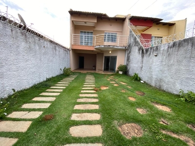 Casa em Jardim América, Goiânia/GO de 174m² 3 quartos à venda por R$ 949.000,00