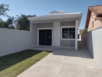 Casa em Jardim Atlântico Leste (Itaipuaçu), Maricá/RJ de 75m² 2 quartos à venda por R$ 374.000,00