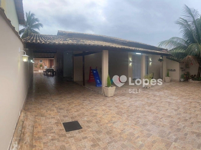 Casa em Jardim Atlântico Oeste (Itaipuaçu), Maricá/RJ de 200m² 4 quartos à venda por R$ 614.000,00