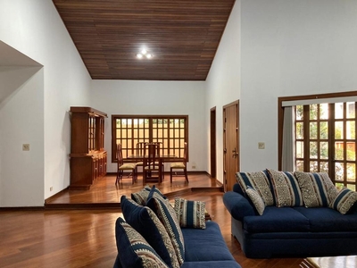 Casa em Jardim Bela Vista, São José dos Campos/SP de 300m² 4 quartos à venda por R$ 2.199.000,00