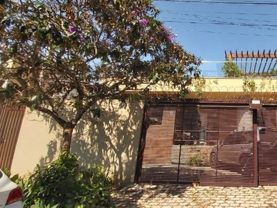 Casa em Jardim Botânico, Jaguariúna/SP de 200m² 4 quartos à venda por R$ 879.000,00