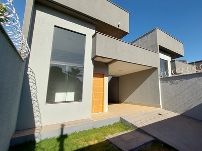 Casa em Jardim Buriti Sereno, Aparecida de Goiânia/GO de 118m² 3 quartos à venda por R$ 328.000,00