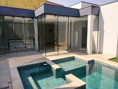 Casa em Jardim Centenário, Mogi Guaçu/SP de 290m² 3 quartos à venda por R$ 1.099.000,00 ou para locação R$ 5.000,00/mes