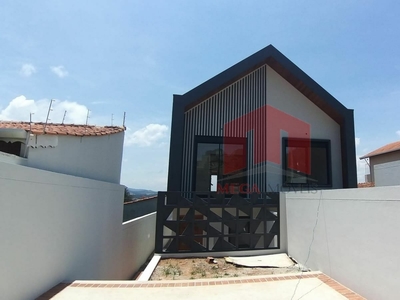 Casa em Jardim dos Pinheiros, Atibaia/SP de 114m² 2 quartos à venda por R$ 714.000,00