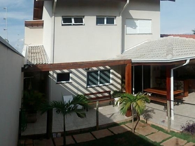 Casa em Jardim Europa, Jaguariúna/SP de 200m² 3 quartos à venda por R$ 899.000,00