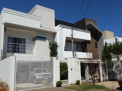 Casa em Jardim Guaporé, Maringá/PR de 350m² 4 quartos à venda por R$ 1.799.000,00