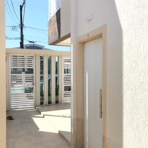 Casa em Jardim Melvi, Praia Grande/SP de 44m² 2 quartos à venda por R$ 164.000,00
