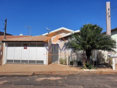 Casa em Jardim Morumbi, Marília/SP de 10m² 3 quartos à venda por R$ 599.000,00