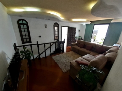 Casa em Jardim Nosso Lar, São Paulo/SP de 300m² 4 quartos à venda por R$ 1.099.000,00