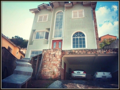 Casa em Jardim Pacaembu, Atibaia/SP de 318m² 4 quartos à venda por R$ 799.000,00