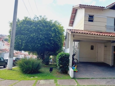 Casa em Jardim Rebelato, Cotia/SP de 133m² 3 quartos à venda por R$ 694.000,00