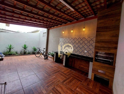 Casa em Jardim Santa Maria, Jacareí/SP de 135m² 4 quartos à venda por R$ 869.000,00