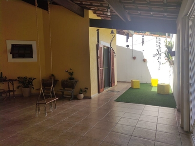 Casa em Jardim Siesta, Jacareí/SP de 154m² 3 quartos à venda por R$ 599.000,00