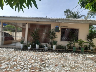 Casa em Jesus de Nazaré, Macapá/AP de 300m² 3 quartos à venda por R$ 499.000,00