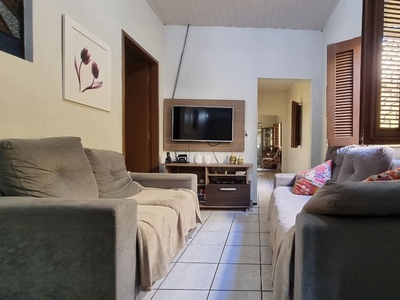 Casa em Joaquim Távora, Fortaleza/CE de 180m² 5 quartos à venda por R$ 449.000,00