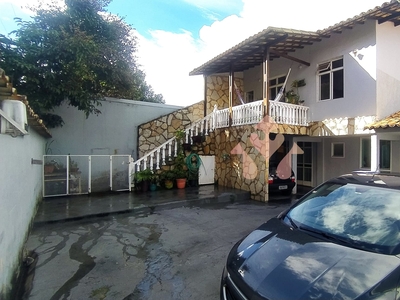 Casa em João Pinheiro, Belo Horizonte/MG de 300m² 4 quartos à venda por R$ 898.000,00