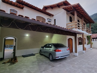 Casa em Marazul, Niterói/RJ de 379m² 4 quartos à venda por R$ 1.429.000,00