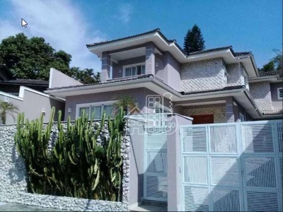 Casa em Maria Paula, Niterói/RJ de 400m² 4 quartos à venda por R$ 1.199.000,00