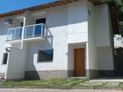 Casa em Maria Paula, São Gonçalo/RJ de 97m² 3 quartos à venda por R$ 309.000,00