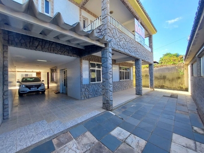 Casa em Muquiçaba, Guarapari/ES de 237m² 5 quartos à venda por R$ 799.000,00