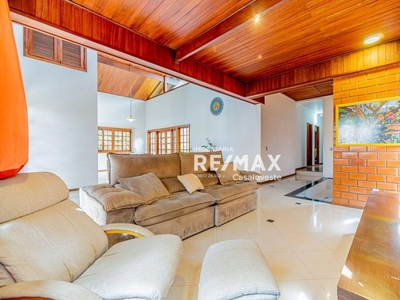 Casa em Parque Dom Henrique, Cotia/SP de 340m² 3 quartos à venda por R$ 989.000,00
